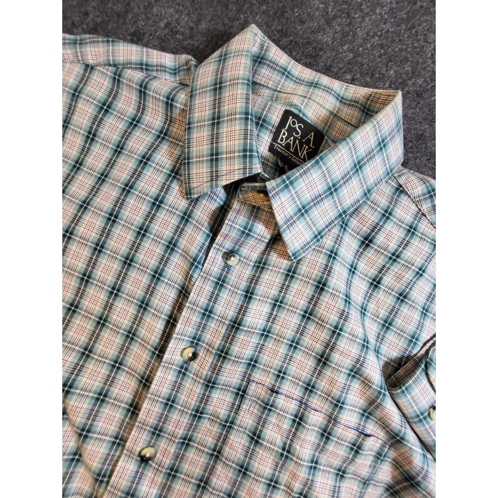 Jos A Bank Traveler Green Plaid Men's Large Button Down Shirt Tailored Fit